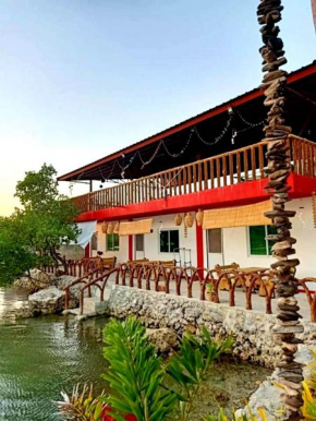 CASA BOLO IN ALAMINOS with HIDDEN WHITE BEACH near 100 Islands